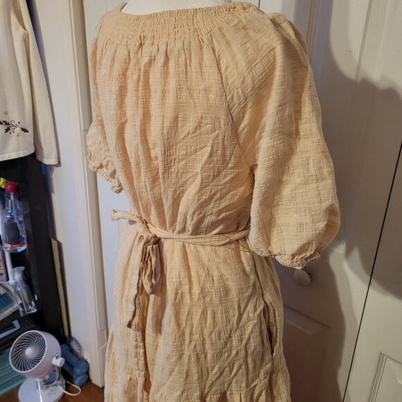 Evereve Carley Textured Tiered Square Neck Tie Waist Midi Dress Cream Womens S - Picture 5 of 9